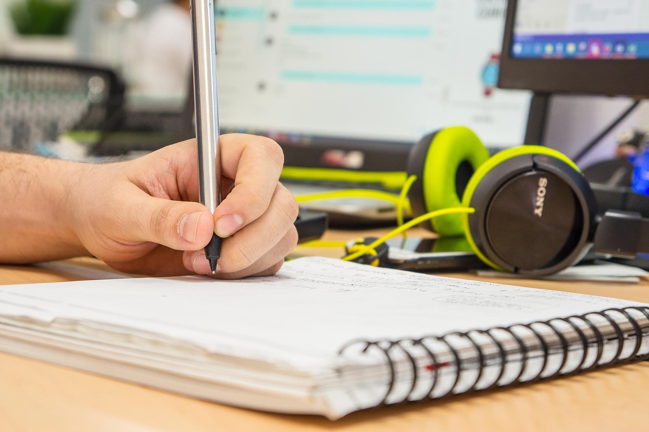 A pragmatic route to e-commerce skills